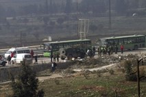 Evakuacija ustavljena, konvoj vozil se vrača nazaj v Alep
