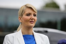 Ministrica za notranje zadeve Vesna Györkös Žnidar  o novem zakonu o tujcih