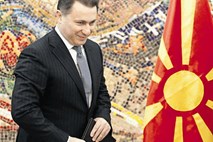 Makedonski mandatar je okoli vratu dobil albanski kamen