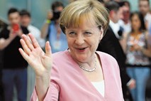 Po facebooku in obskurnih straneh se širijo lažne novice in teorije zarote o Angeli Merkel