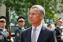 Stoltenberg opozoril na vse več kibernetskih napadov na Nato
