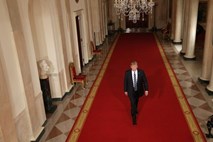 Nosilci slovenske zunanje politike različno o Trumpovem odloku: Med obžalovanjem, razumevanjem in diplomatsko kritiko 