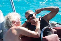 Medtem ko Trump povzroča politične valove, Obama deska na Deviških otokih
