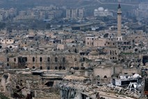 HRW: Sirska vojska v Alepu uporabila kemično orožje
