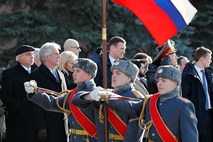 Slovenci bi v primeru vojaškega napada najraje videli, da jih brani Rusija