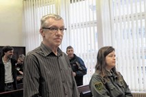 Loškega župana zbil zaradi “stanja v Sloveniji”