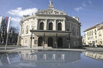 Se tudi v SNG Opera in balet Ljubljana obeta upor zaposlenih umetnikov?