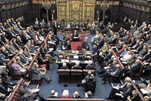 Lordska zbornica zahteva, da britanska vlada državljanom EU zagotovi pravico bivanja po brexitu