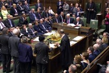 Spodnji dom britanskega parlamenta je potrdil zakon o brexitu