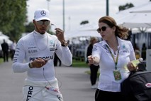 Lewis Hamilton: V boksih bi imel več žensk