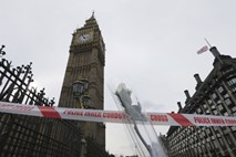 Odgovornost za napad v Londonu prevzela skrajna IS, napadalca so identificirali