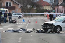 V Kranju huda nesreča motorista