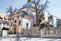 Neuradno: ministrstvo za kulturo je cerkev v kompleksu ljubljanskih Križank v naravi vrnilo križniškemu redu 