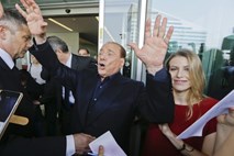 Silvio Berlusconi je AC Milan tudi uradno prodal Kitajcem