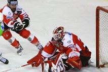 Avstrijci znova med hokejsko elito