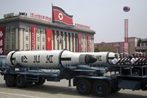 Severna Koreja naj bi opravila ponesrečen raketni preizkus 