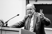 Alain Pellet, vodja odvetniške skupine Slovenije v arbitražnem postopku o meji s Hrvaško: Mednarodno pravo ne grize, pač pa laja