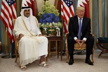 Trump vesel, da je njegov obisk  Bližnjega vzhoda privedel do izolacije Katarja