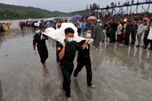 Mjanmarska vojska našla razbitine letala in trupla