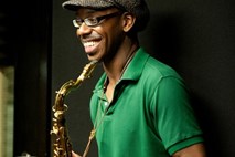 Saksofonist Shabaka Hutchings: V iskanju novih kontekstov 