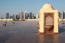 Katarsko krizo so skuhali (ne)znani hekerji