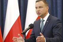 »Jedrska opcija« proti Poljski je še vedno v predalu komisije