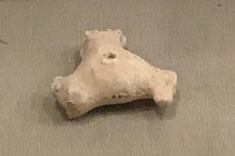 So se mezopotamski otroci igrali s prstnimi vrtavkami?