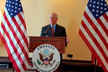 Tillerson: Rusko vmešavanje v volitve močno omadeževalo odnos med Rusijo in ZDA