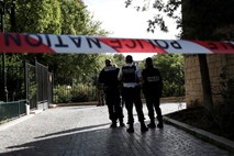 Francoska policija v povezavi z napadom na vojake prijela moškega