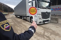Hrvaški tovornjakar skušal podkupiti slovenskega policista 