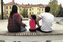 Za ogrožena otroka že nared slovenski dokumenti, a za njuno pot iz Iraka se še zbira denar