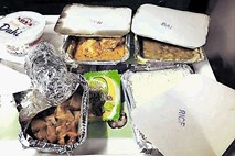 Hrana na indijskih vlakih neužitna za ljudi 