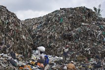 Kenija z ostrimi kaznimi nad uporabo plastičnih vrečk
