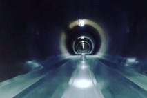 Musk objavil posnetek sistema Hyperloop, ki v nekaj sekundah doseže 324 kilometrov na uro  