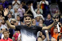 Federer šele po petih nizih v drugi krog, uspešen tudi Nadal 