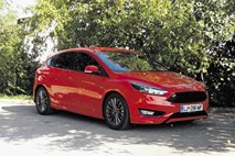 Vzporedni test - ford focus in seat leon: Vroča avtomobila vročega poletja