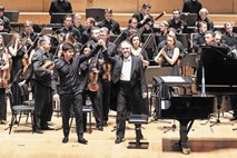 Kritika koncerta Orkestra Marijinega gledališča: Z obrati, ki jih določa Gergijev 