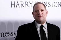 Odpuščeni filmski producent Harvey Weinstein naj bi plačal odškodnino za najmanj osem obtožb spolnega nadlegovanja