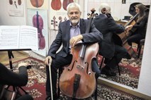 Miloš Mlejnik, violončelist: Bolje je študente hvaliti kot grajati