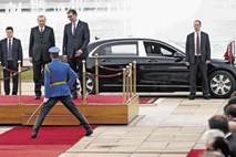Pojoča srbska diplomacija v čast Erdogana