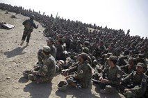 V Afganistanu več napadov na varnostne sile