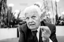 Jerzy Wiatr, dolgoletni poljski politik: Poljska je vodstveni položaj v višegrajski četverici že izgubila