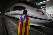 Odstavljena predsednica katalonskega parlamenta mora plačati 150.000 evrov, sicer jo čaka pripor 