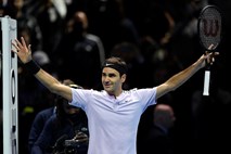 Roger Federer začel z zmago