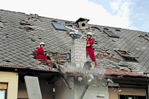 Občina Bovec poziva: zadnja priložnost za brezplačno rušenje poškodovanih objektov