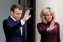 Macron  kljub nepriljubljenemu zakonu o delu trdno na oblasti