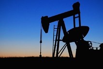 Potrjena izgradnja naftovoda Keystone ne glede na nedavno izlitje nafte