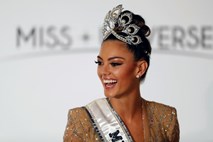 Miss Universe postala 22-letna učiteljica samoobrambe iz Južne Afrike