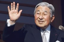 Japonski cesar Akihito se bo s prestola umaknil aprila 2019
