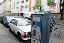 Na ljubljanski občini začeli  izdajati letne dovolilnice za parkiranje